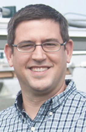 Assistant Professor of Plant Biology and IGB faculty member Carl Bernacchi has been selected as a 2014-2015 Helen Corley Petit Scholar.