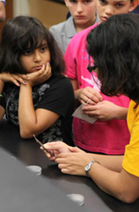 Middle school girls learned that pollen does a lot more than help flowers reproduce at Pollen Power Camp!, a weeklong summer camp hosted by the Institute for Genomic Biology.