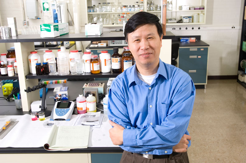 Professor Ning Wang led a team that found the precise combination of mechanical forces, chemistry and timing to help stem cells differentiate into three germ layers, the first step toward developing specialized tissues and organs.