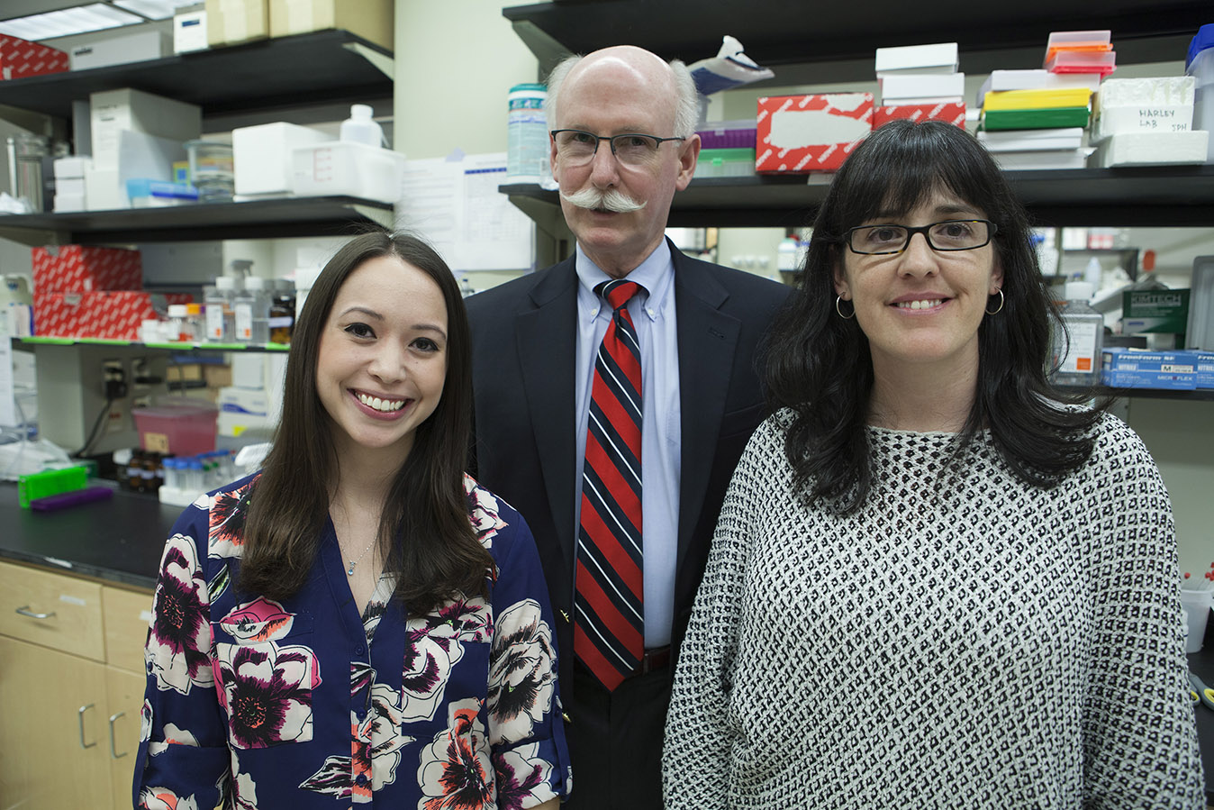 Illinios alumnus and former manager of Ecolab Scott Fisher (center) with PhD student Samantha Zambuto (left) and Research Assistant Professor Sara Pedron Haba (right)