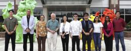 Brian Cunningham, Intel Alumni Endowed Chair of Electrical and Computer Engineering, and Ying Fang, professor of pathobiology in the College of Veterinary Medicine (center) and lab members to develop portable point-of-use biosensor for detection of African swine fever virus in farm environments. 