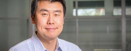 Led by bioengineering professor Xing Wang, Illinois researchers developed drug-delivering DNA aptamers that target elusive leukemia stem cells. Photo by Fred Zwicky