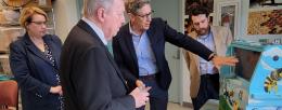 Senator Dick Durbin (left center) visits the Bee Research Facility, with Vice Chancellor of Research and Innovation Susan Martinis (left), IGB Director Gene Robinson (right center) and entomology professor and co-director of the Illinois Bee Research Facility Adam Dolezal.