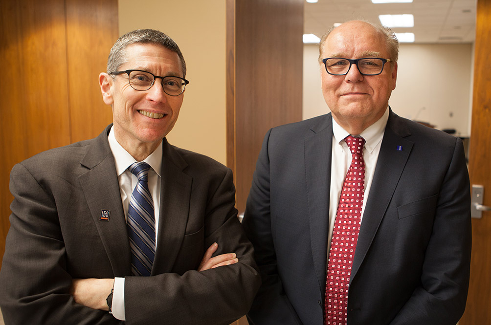 IGB Director Gene Robinson and President of Carl Zeiss Microscopy LLC