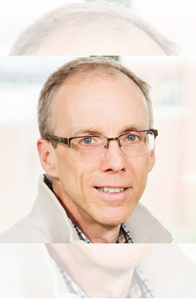 The Howard Hughes Medical Institute (HHMI) has named Jeffrey S. Moore, the Murchison-Mallory Professor of Chemistry, an HHMI Professor.