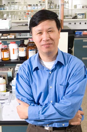 Professor Ning Wang led a team that found the precise combination of mechanical forces, chemistry and timing to help stem cells differentiate into three germ layers, the first step toward developing specialized tissues and organs.
