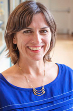 Amy Malick, Deputy Commissioner of Sustainability for the Chicago Department of Aviation, visited UIUC to learn more about the work of the Energy Biosciences Institute (EBI).