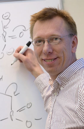 Chemistry professor Wilfred van der Donk and his colleagues developed a new method for generating large libraries of unique cyclic compounds.  Chemistry professor Wilfred van der Donk and his colleagues developed a new method for generating large libraries of unique cyclic compounds.