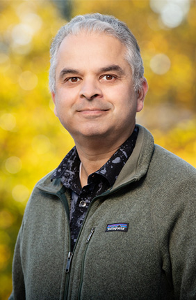 U. of I. anthropology professor Ripan Malhi and his colleagues found genomic evidence linking present-day members of the Muwekma Ohlone Tribe in the San Francisco Bay Area with individuals who lived in the region several hundred to 2,000 years ago.
