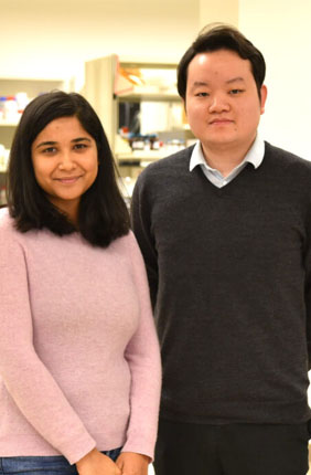 Hua Wang (right) with graduate student Rimsha Bhatta, who has worked in Wang’s research lab since 2020.