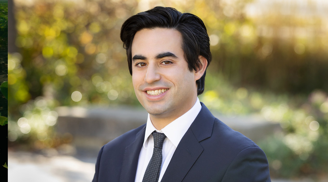 Drug labels required by the U.S. Food and Drug Administration are intended to guide the safe and effective use of prescription drugs, but the overzealous and hyperbolic claims of patent infringement by drug companies is tantamount to “patent gamesmanship” that could potentially limit access to affordable generic drugs, said Jacob S. Sherkow, a professor of law and of medicine at Illinois.