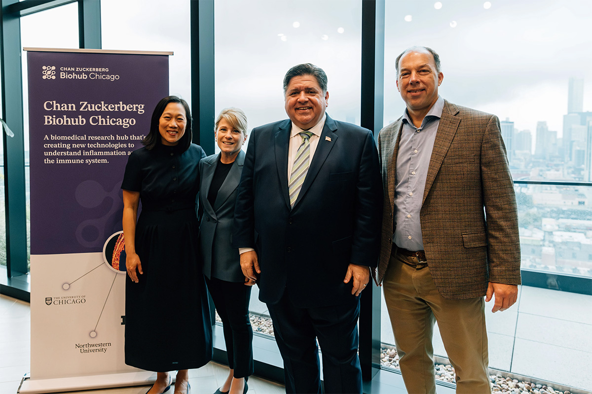 (from left) CZI Co-Founder and Co-CEO Priscilla Chan, CZ Biohub Chicago President Shana Kelley, Illinois Governor JB Pritzker, and CZI Head of Science Steve Quake celebrate the opening of CZ Biohub Chicago.