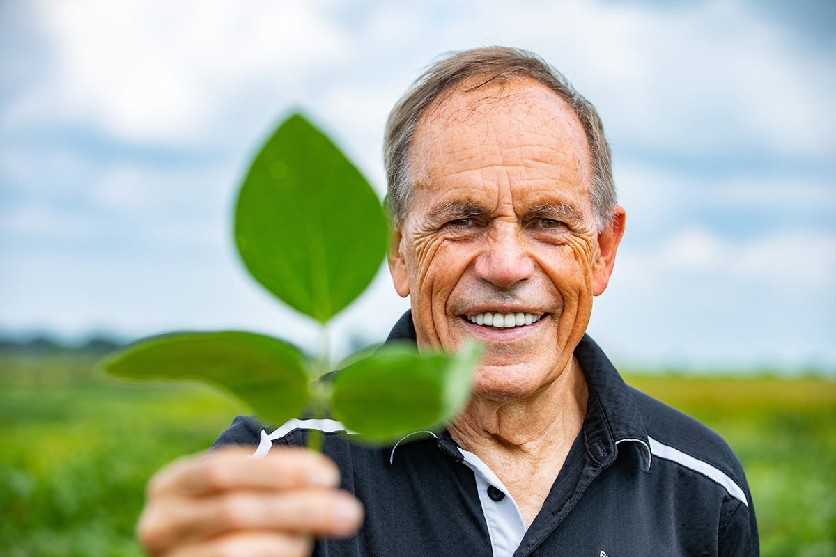 In a TED Talk, Stephen Long, a professor of plant biology and of crop sciences at the U. of I., describes his and his colleagues’ work to improve photosynthetic efficiency in crops. Multiple published studies demonstrate their innovations dramatically increase crop yields.
