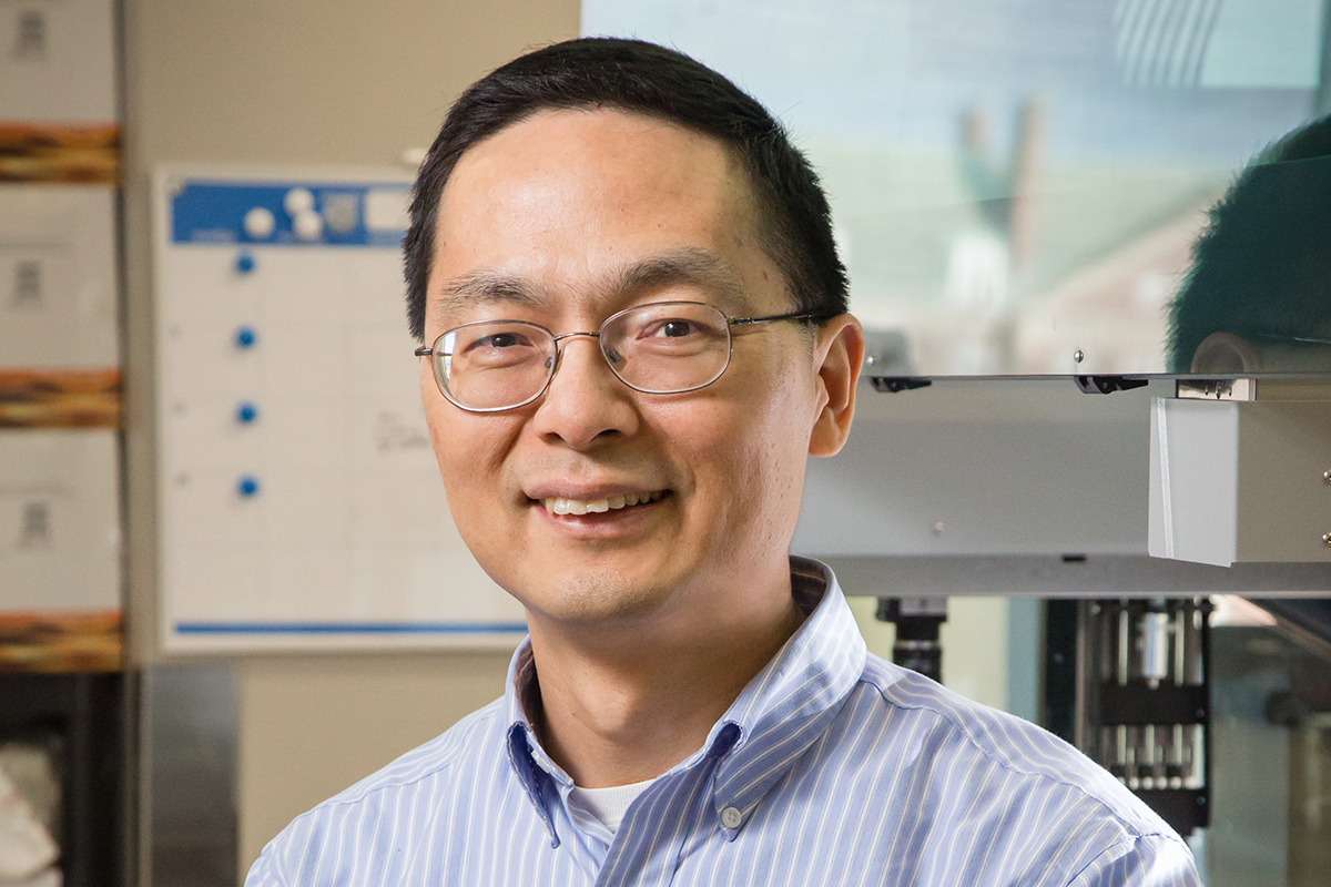 Huimin Zhao receives AIChE Food, Pharmaceutical and Bioengineering Division Award in Chemical Engineering