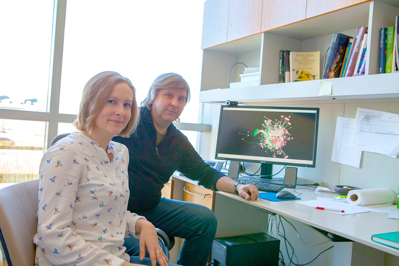 PhD student Veronika Dubinkina, left, with Bliss Faculty Scholar and Professor of Bioengineering Sergei Maslov, applied the theoretical concept of the “stable marriage problem” to microbial communities. 