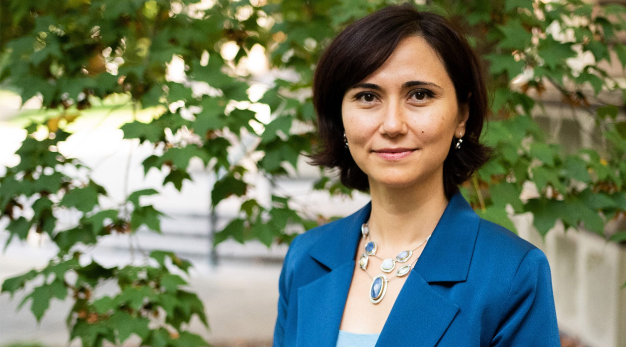 Associate Professor of Food Science & Human Nutrition, Zeynep Madak-Erdogan, is also the Associate Director for Education at the Cancer Center at Illinois. / L. Brian Stauffer