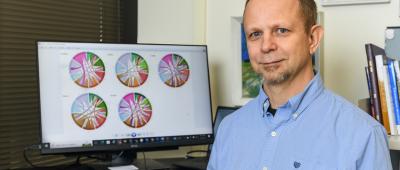 Illinois pathobiology professor Csaba Varga and his colleagues tracked antibiotic-resistant infections with Campylobacter jejuni, a primary cause of foodborne illness in the U.S. The study found regional and age-related differences, and an upward trend in resistance to a class of antibiotics known as quinolones. Photo by Craig Pessman